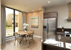 Near Disney!4 B/R with Free Parking & Free Wi-Fi, Family Friendly Out Door Pool