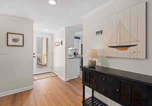 Spinnaker Beach House! Golf Course Views! Pet Friendly! Amenity access included