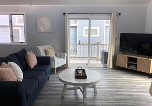 Well maintained townhouse located only sixth position from the beach in one of the hottest Beachblock areas in Sea Isle