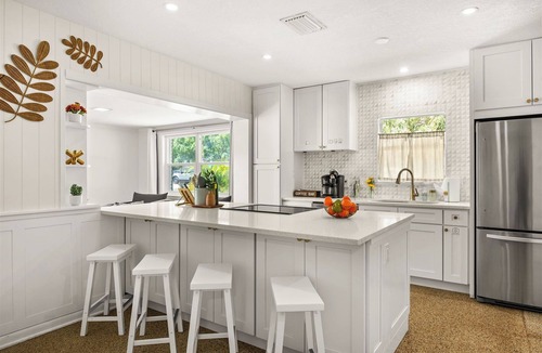 Tampa House | 1.5 mi to Bucs Stadium-Close to Airport-Arcade-Dog Friendly-2 King Beds-Fire Pit