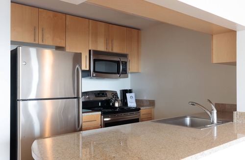 Downtown Jersey City Apartment | 1 Bedroom steps from Grove St PATH Train to NYC