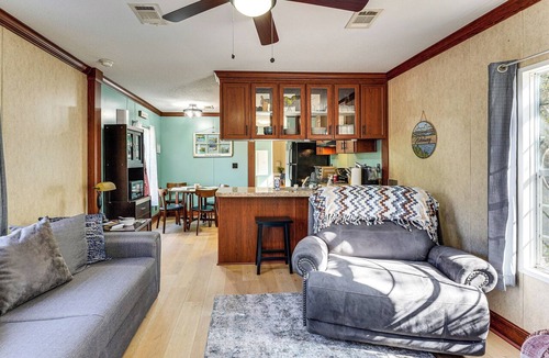 Old Town House | < 1 Mi From Suwannee River, Hideaway w/Lanai