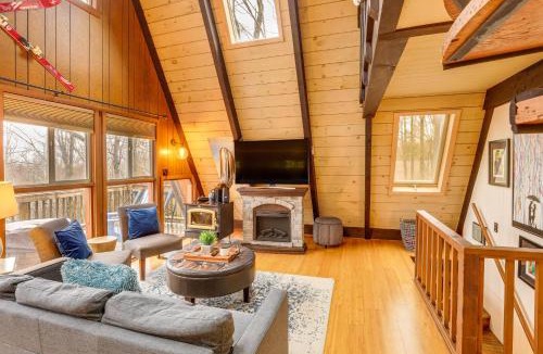 Charter Hills House | 1 Mi to Beech Mtn! Family Retreat w/Hot Tub