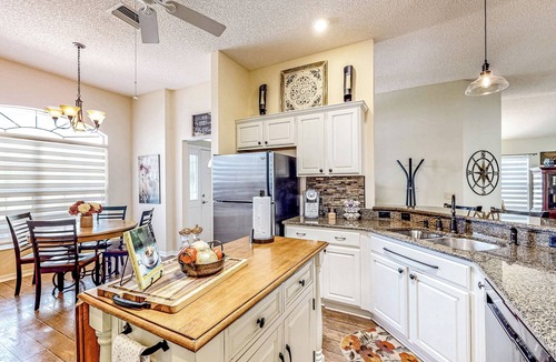 Virginia Trace House | 1 Mi to Lake Sumter! Family Retreat w/Large Patio