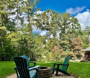 Denver House | 1 Queen Bedroom Long-Term Friendly near Lake Norman