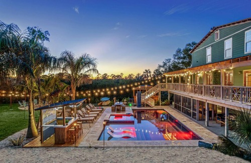 Tampa Apartment | #1 Tampa Waterfront Private Resort, 13BR Sleeps 40+, Heated Pool, Theater