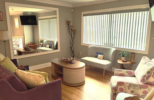 Neptune City House | 10 Min to Asbury Pk Beach-4Bed2Ba House w A/C, Large Yard, Fully Stocked Kitchen