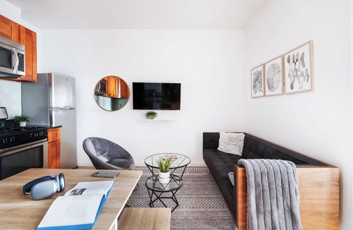 East Harlem Apartment | 102-1A Best Value 2BR Apt Near Central Park