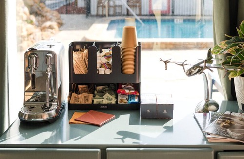 Bay Esplanade Apartment | 124 · ☀Pool✔ Kitchen✔ Beach✔ Self Checkin✔ Free Parking✔