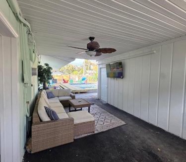 Madeira Beach House | 12Guests-HeatedPool-LessThan1MileFromBeach-6BR-3B-Games
