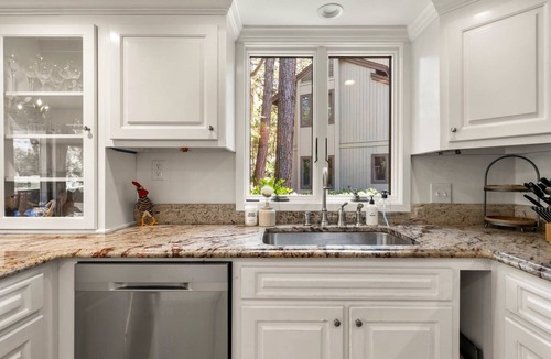 West Beach Village House | 1324 Fairway Oaks ~ Pet Friendly ~ 3 BR Townhome, Sleeps 6