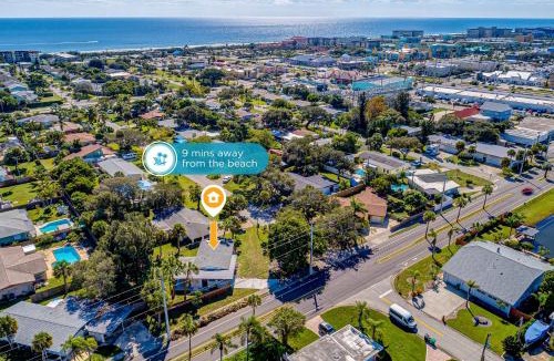Venetian Way House | 150 W Suwannee Ln