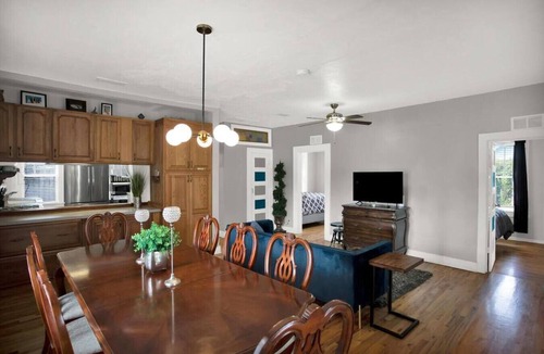 Gainesville House | 1940 cottage seen on FYI, 2bd 2ba