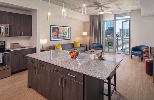 Civic District Resort | 1BD/Austin - Rooftop Pool & Firepit, BBQ!