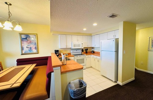 Seabreeze Historic District Resort | 1BD/Daytona - Condo w/Wide Open Ocean F U N!