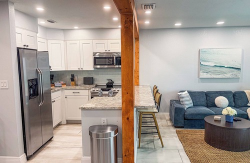 Bayview Condo | 1BR Waterfront Condo + Private Beach + Heated Pools + Stylish Remodel in St Pete