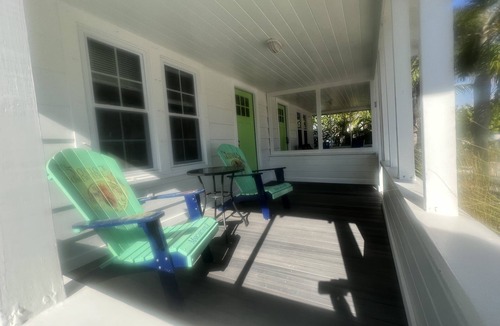 Bradenton Beach Cottage | 1BR West Unit of Beach to Bay Cottage.just 100 feet from Gulf Beach!