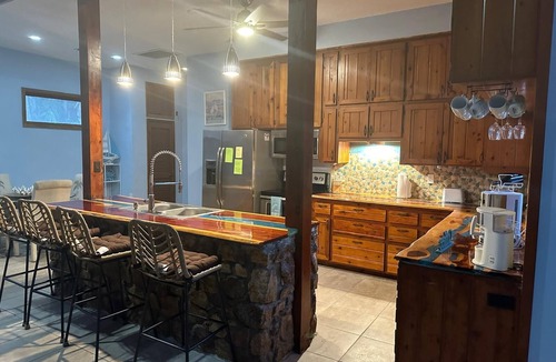 Port Richey House | 1mile from gulf with pool and 3 acre lake on 16 acre hidden paradise