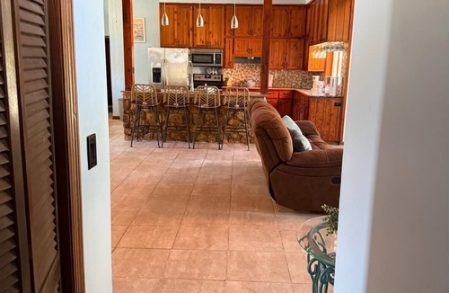 Port Richey House | 1mile from gulf with pool and 3 acre lake on 16 acre hidden paradise