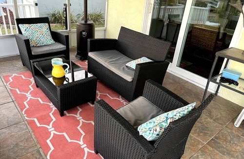 Sea Ranch House | 2 Bedroom, 2 1/2 Bath Waterfront Home. Kayaks. Dogs welcome