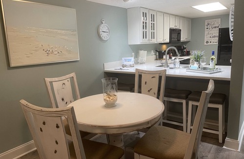 Crescent Beach Condo | 2 Bedroom 2 bath beachside condo steps away from Crescent Beach