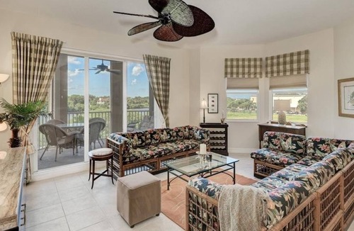 South Sarasota Condo | 2 Bedroom Condo 20885 by Houzlet