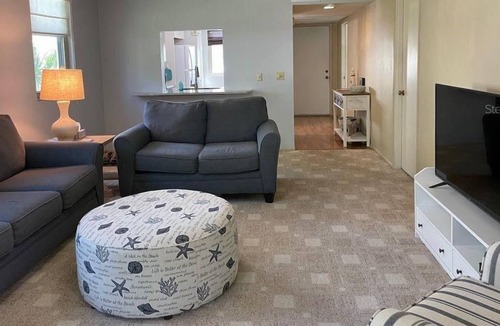 South Bradenton Condo | 2 Bedroom Condo L-426509 by Houzlet