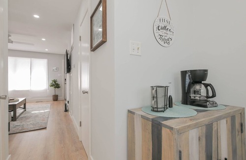 Southend House | 2-BR Sea Coral Beach House - 1.5 blocks from beach