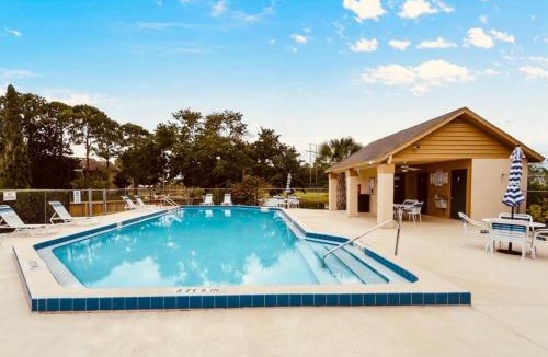 Southwest Orlando Apartment | 2 Cute 2 Pass UP