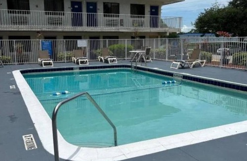 Lakeland Apartment | 2 Full Beds | Micfridge
