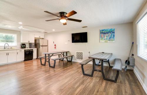 Homosassa House | 2 Mi to 7 Sisters Springs! Home w/Resort Perks