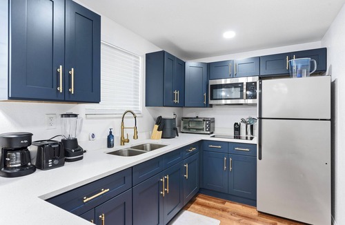 Ybor City Apartment | 2 Miles From Downtown Tampa