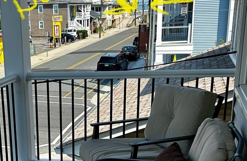 Wildwood Condo | 2 Minute Walk to Beach & Boardwalk with Ocean Views!