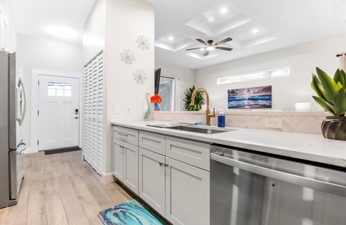 South Sarasota House | 2 Villas back to back, 2 Private Heated Pools, New Renovation