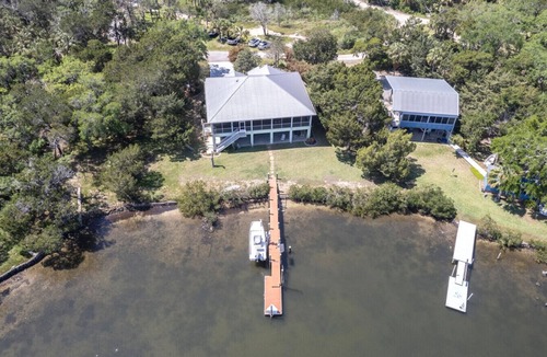 Crystal River House | 2 Waterfront Homes w Pvt Docks, Kayaks, Outdoor Spaces, Gulf Views