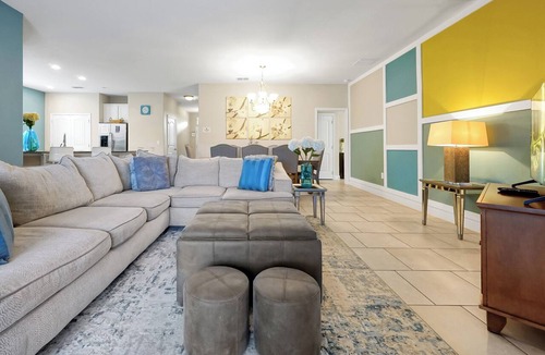 Loughman House | 20 min to Disney , Epic , Star Wars , Gameroom ,Pool Luxe dw7