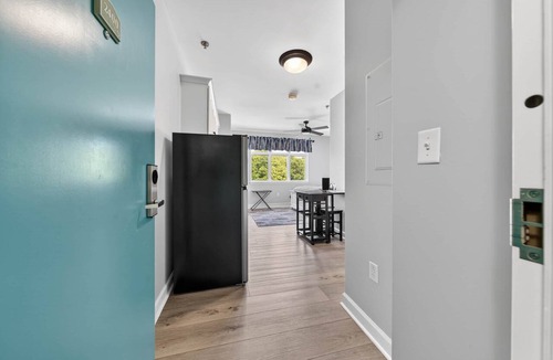 Huddleston Apartment | #2400 Pointe - Studio Suite at Mariners SML