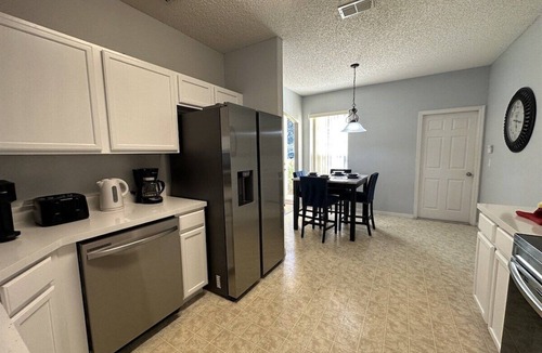 Sunset Ridge House | 258-Sunset Themed Retreat - Sleeps 10