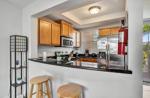 Ruskin House | 2B Resort Townhome | Heated Pool & Beach Access