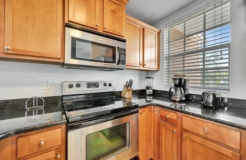 Ruskin House | 2B Resort Townhome | Heated Pool & Beach Access