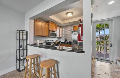 Ruskin House | 2B Resort Townhome | Heated Pool & Beach Access