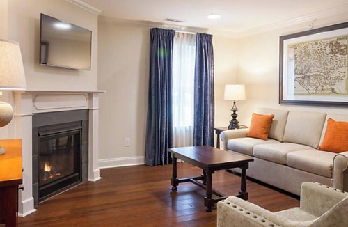 Williamsburg Resort | 2BR/2BA Retreat Near Colonial Williamsburg - Pool + Kitchen + Family Fun