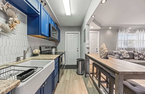 Port Canaveral Apartment | 2BR condo w/beach kit, 2 bikes & free parking
