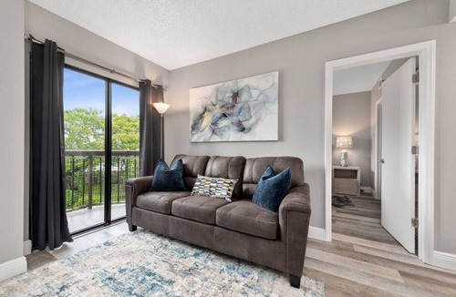 Florida Center Villa | 2BR Suite at The Enclave—Near Universal