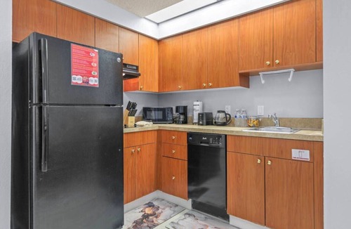 Florida Central Atlantic Coast Villa | 2BR Suite Near Universal w/Pool & Gym