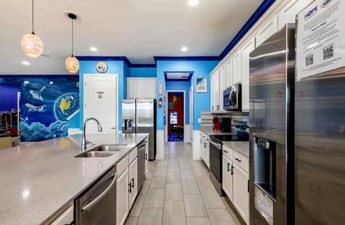 Kissimmee House | 2x Side-by-Side Bowling Villas, 1GB WiFi, videowall TVs, Sports-Wonder, sleep 80