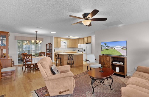Summerhill House | 3/2 Beautiful Home in Summerhill