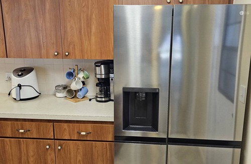 Crystal River House | 3/3 fits 16 people, jacuzzi tub, pool, pet friendly! Kid games and more!