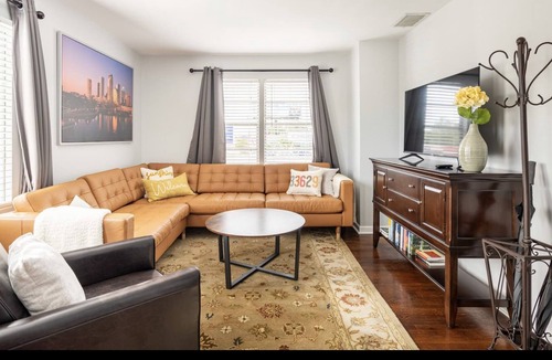 Virginia Park Apartment | 3 BD Maisonette - South Tampa - Central Location
