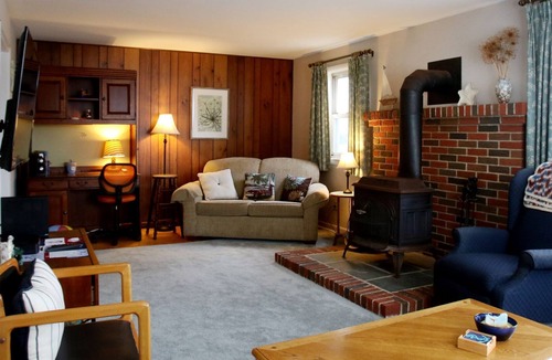 Ventnor City House | 3 bedroom 2 bath - first floor - Great in the offseason!